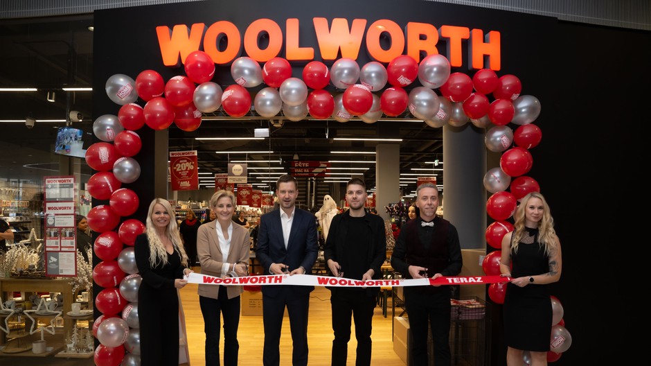 20251015_BA_WOOLWORTH_09