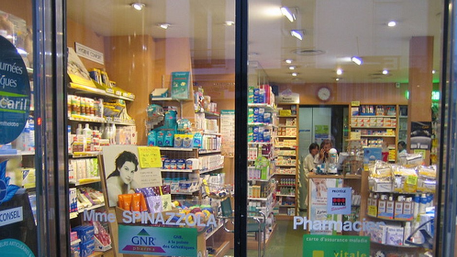 lekáreň zavrete dvere