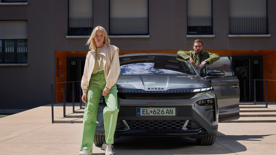 Elroq_RS_Stills_Lifestyle_14_1