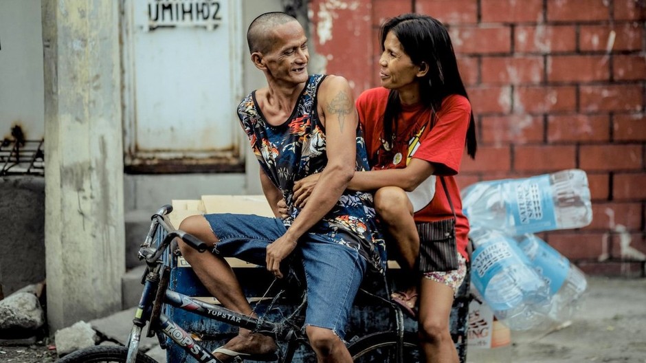 Rosalyn Ferrer a Rommel Basco