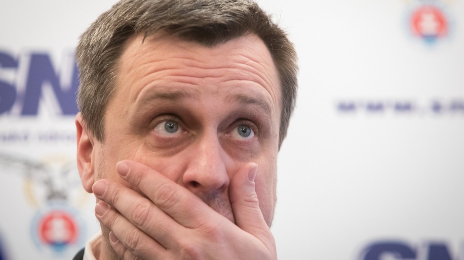 Andrej Danko tvár ruka 