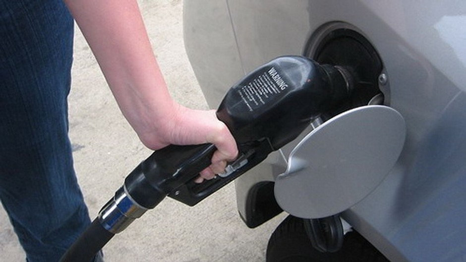 tankovanie do auta benzin