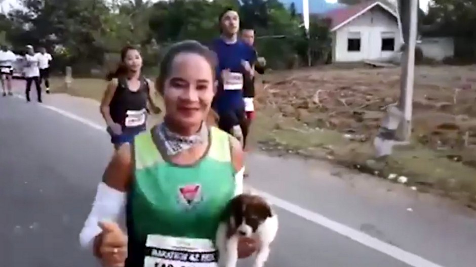 maratónkyňa, šteňa, záchrana