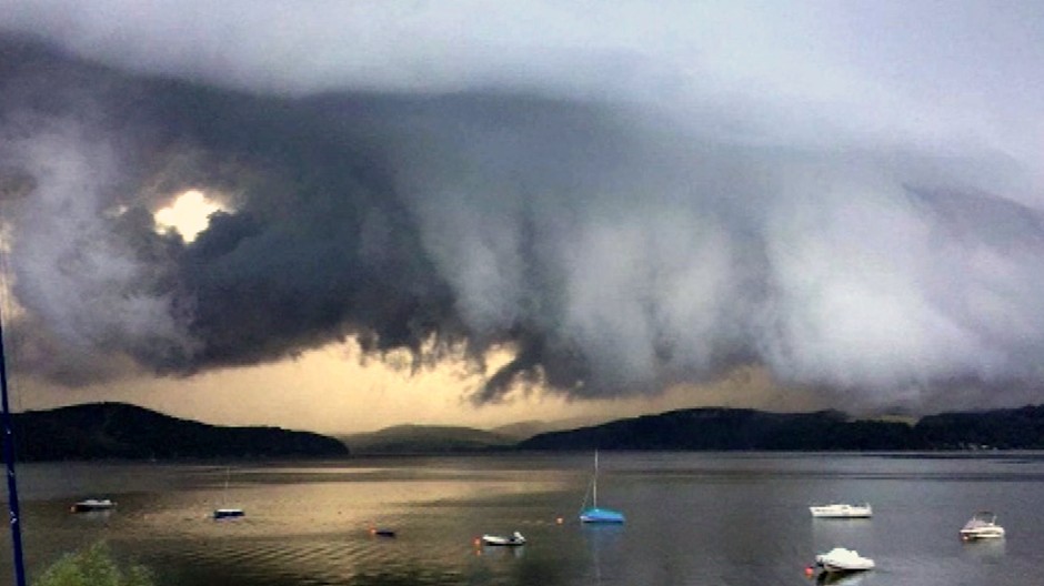 Východným Slovenskom sa prehnala silná búrka. Opakovať musia aj Miss Domaša