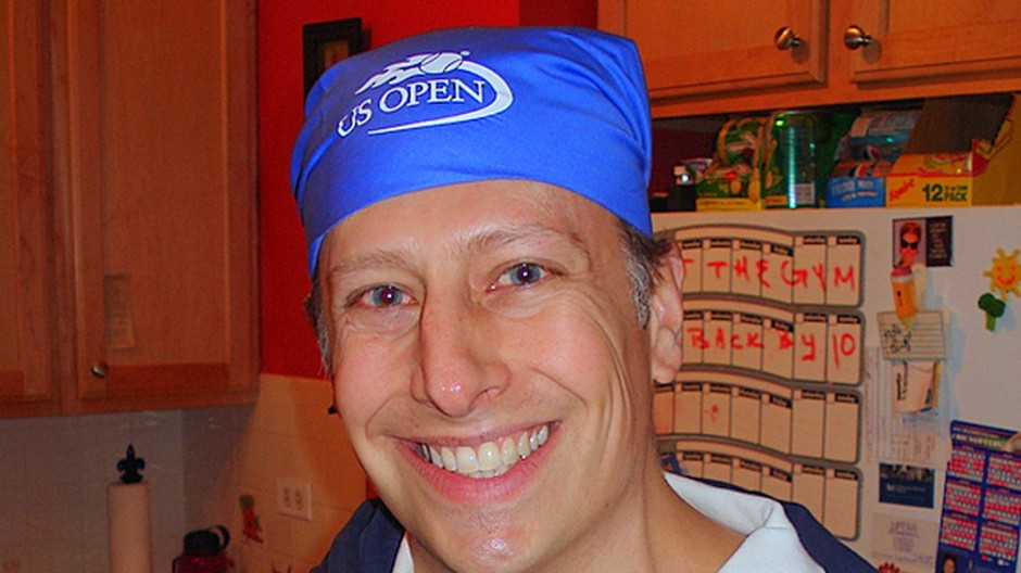 McEnroe satka na hlave portret