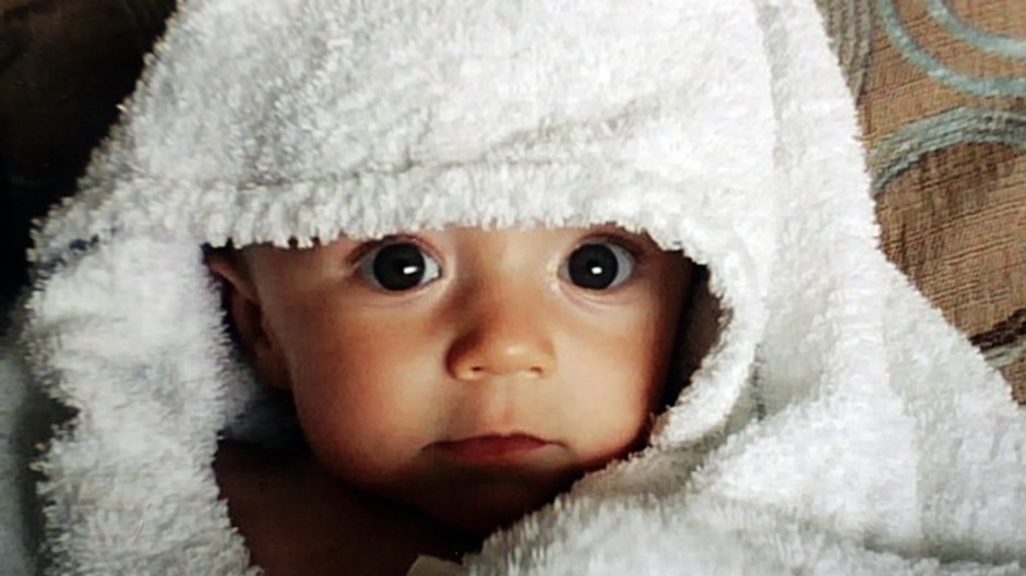 Bábätko s krásnymi veľkými očami