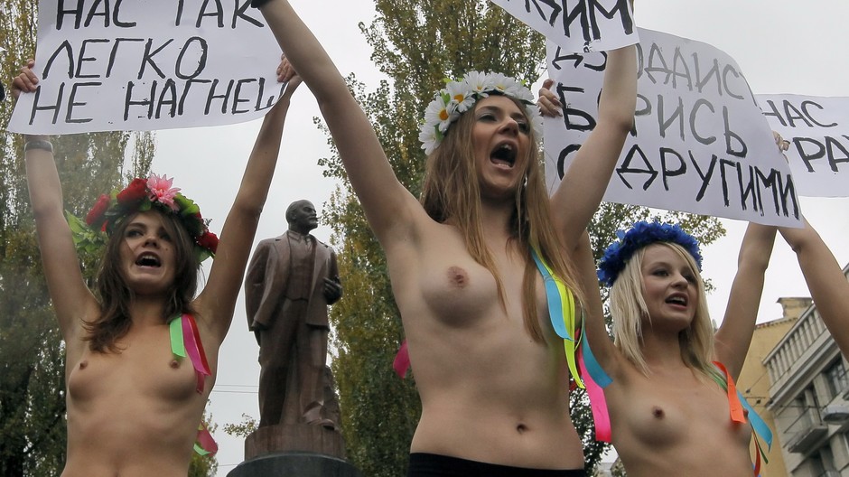 Vyzlečené ukrajinské feministky 3