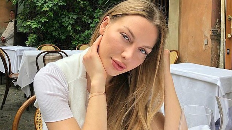 Anna Bey