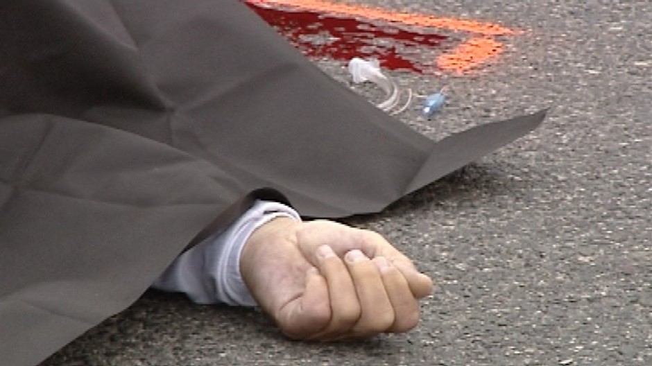 mrtvy na zemi iba ruka