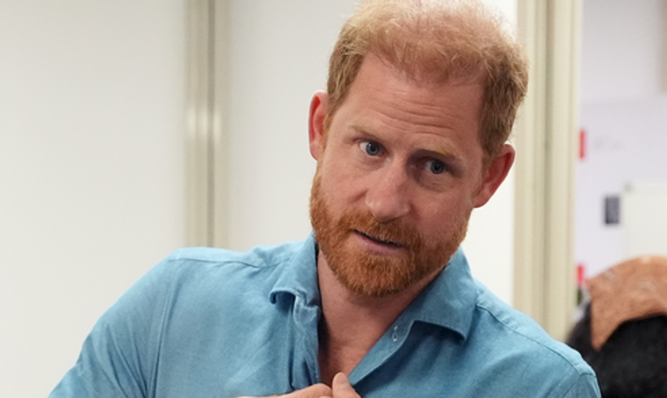 Sotva prišiel Harry do Británie, už aj začal prosíkať! Vybral sa rovno na ministerstvo!