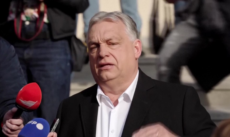 Ukrajina je pripravená spustiť ropovod Družba už v pondelok, tvrdí Orbán