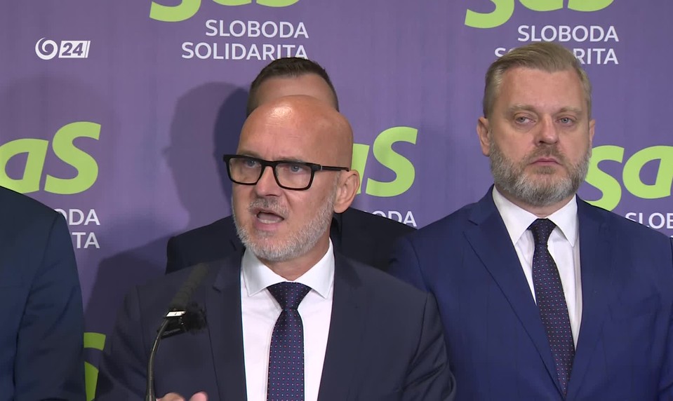 Gröhling poslal Magyarovi list. Žiada detaily o zvážaní migrantov aj osobné stretnutie