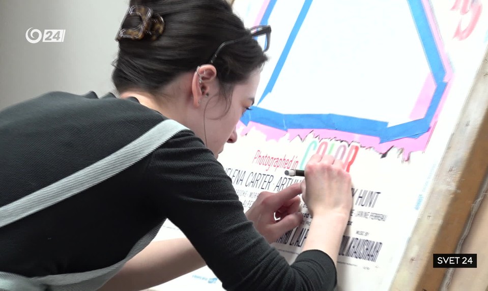 Svet 24 o jazde medzi panelákmi ale aj o kabelke z dinosaura