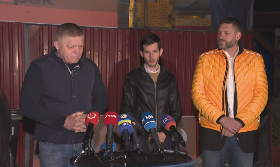 Fico a nočná zmena v pekárni. PS hovorí o divadle: "My to takto nenecháme"