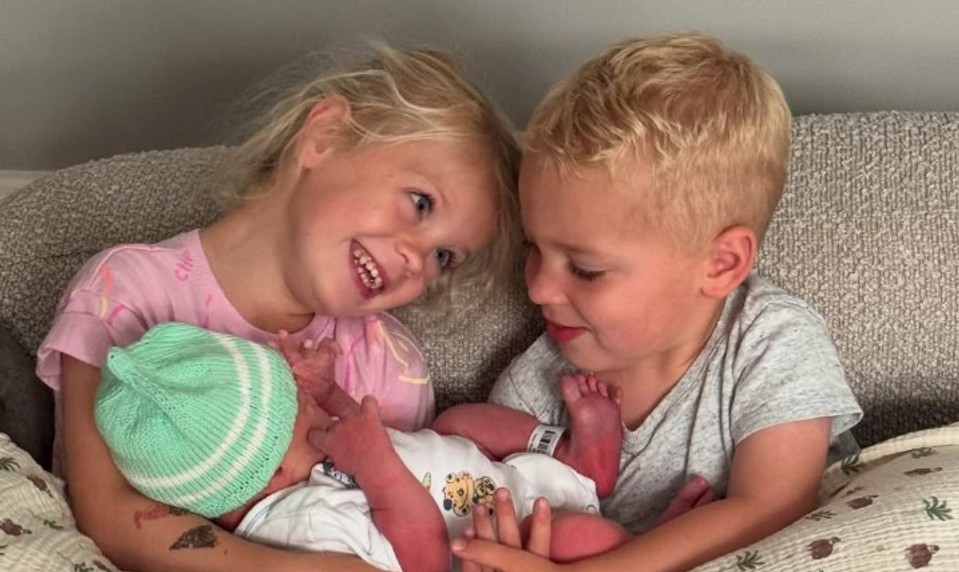 Tenistka Caroline Wozniacka je trojnásobnou mamou. Ukázala rozkošného syna