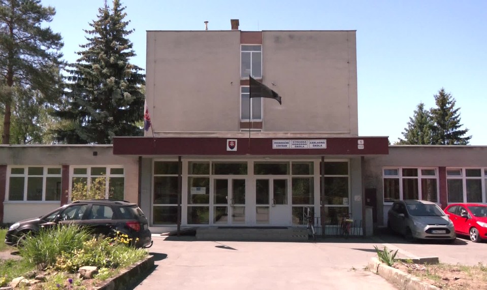Plánovali útek z reedukačného centra. Skoro pritom uškrtili vychovávateľku