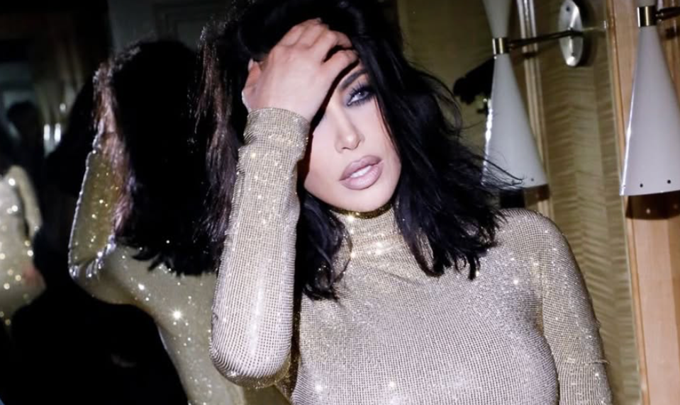 Potvrdili to originálnym spôsobom! Superhviezda Formuly 1 a Kardashianka tvoria pár!