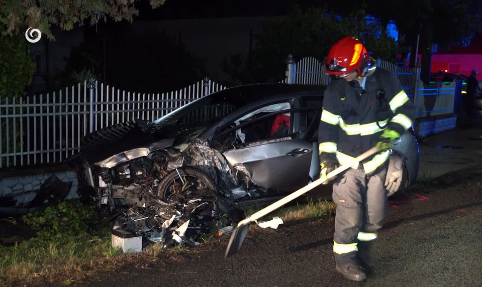 Nočná nehoda autobusu s autom: Vodič bol pod vplyvom alkoholu aj drog