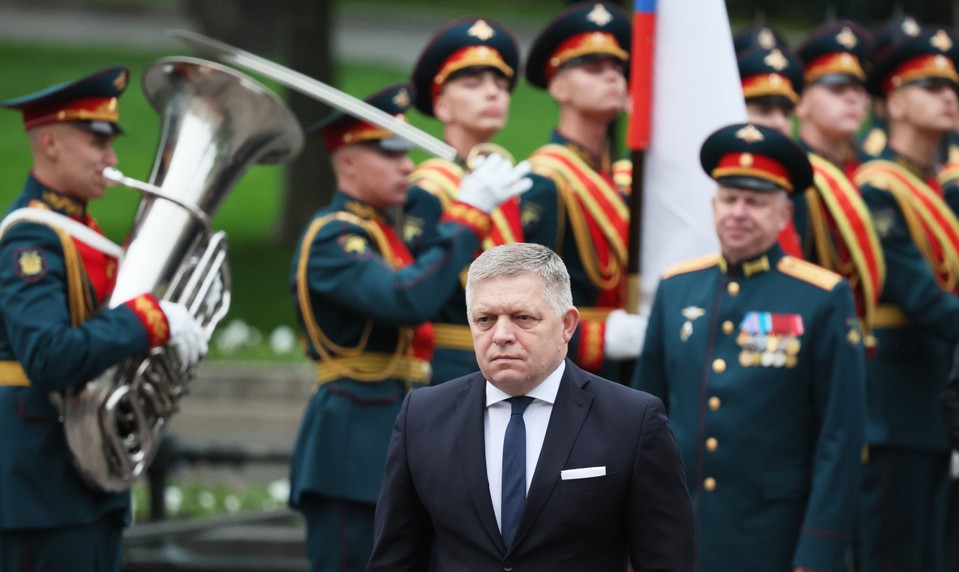 Wlachovský: Fico je v „stáde čiernych oviec“ sám. Návšteva Moskvy slúži ruskej propagande