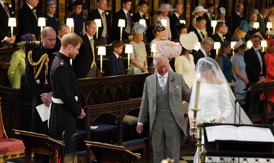 Osem rokov po svadbe Harryho a Meghan spravil kráľ Karol III. krok, ktorý ich musel zabolieť!