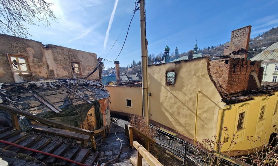 Banská Štiavnica vyhlásila mimoriadnu situáciu, požiar zlikvidovali