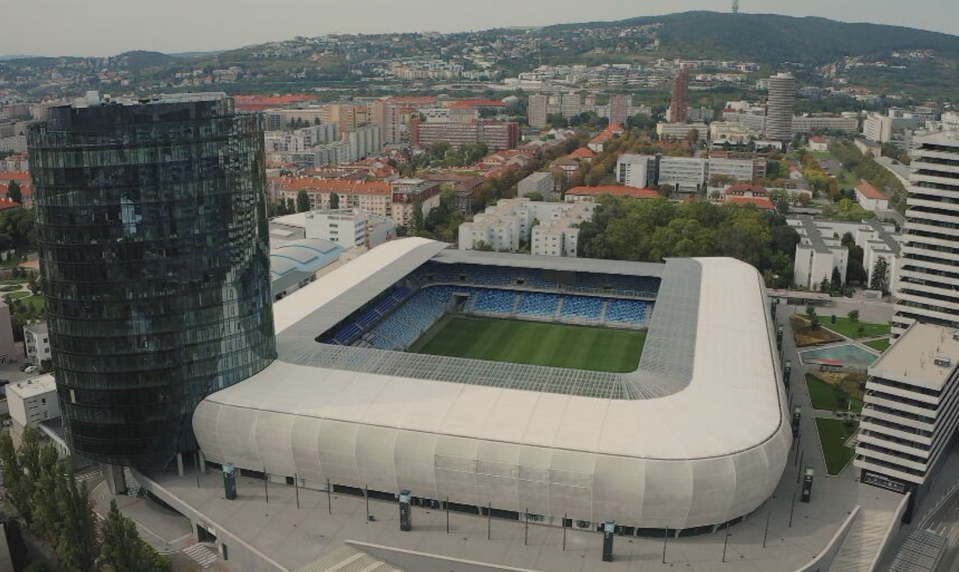 Pripravte sa na uzavreté ulice: Polícia zverejnila obmedzenia počas zápasu Slovenska s Kosovom