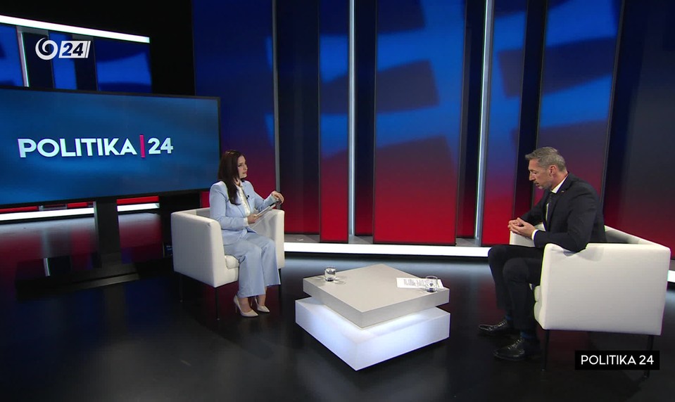 „Keby sme išli so Smerom do vlády, boli by sme za handru,“ vyhlásil Majerský