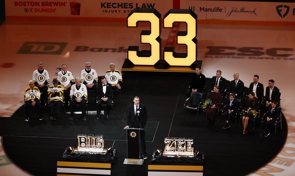 Slovenský obor v histórii NHL: Boston vyradil dres Zdena Cháru s číslom 33