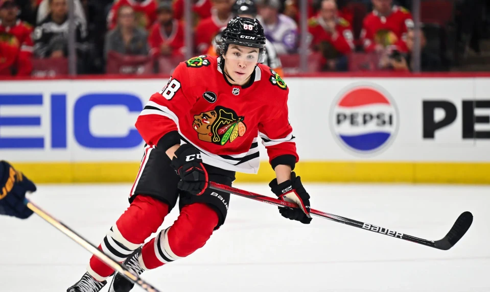 Mišiak aj Štrbák skórovali na turnaji nádejí NHL, Královič sa pobil