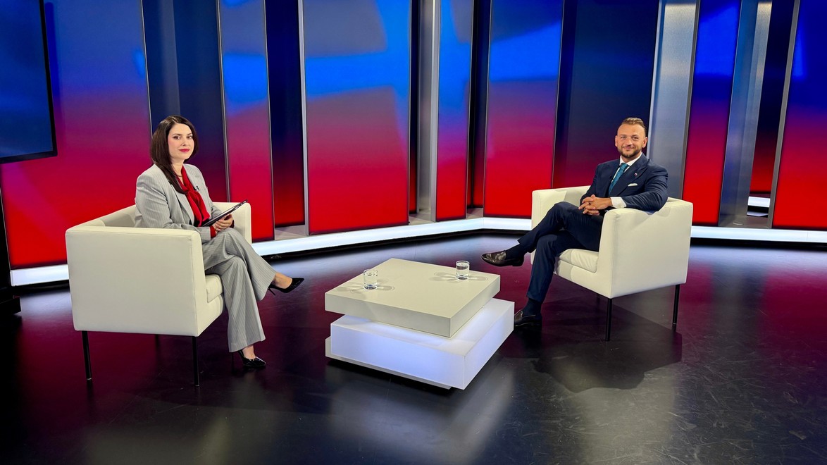Matúš Šutaj Eštok hovoril v relácii POLITIKA 24 o stave koalície, pôsobení kabinetu a situácii v strane Hlas