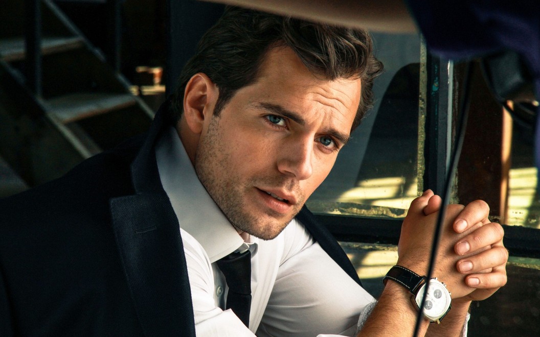 Henry Cavill je otcom: Jeho partnerke na ruke pribudol obrovský kameň!