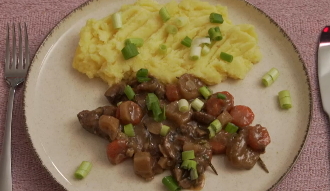 Hlavné jedlo: Ožratye tele