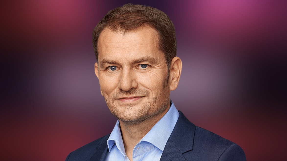 Prvá povolebná relácia Na hrane: V štúdiu privítame víťaza volieb Igora Matoviča!